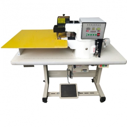 Folding machine for notebook